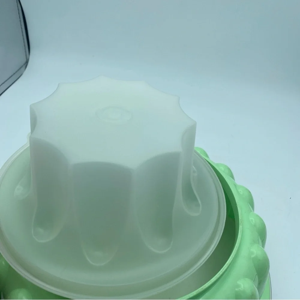 VTG Tupperware 3pc Jel-N-Serve Jello Mold Ice Ring Mint Green 9”